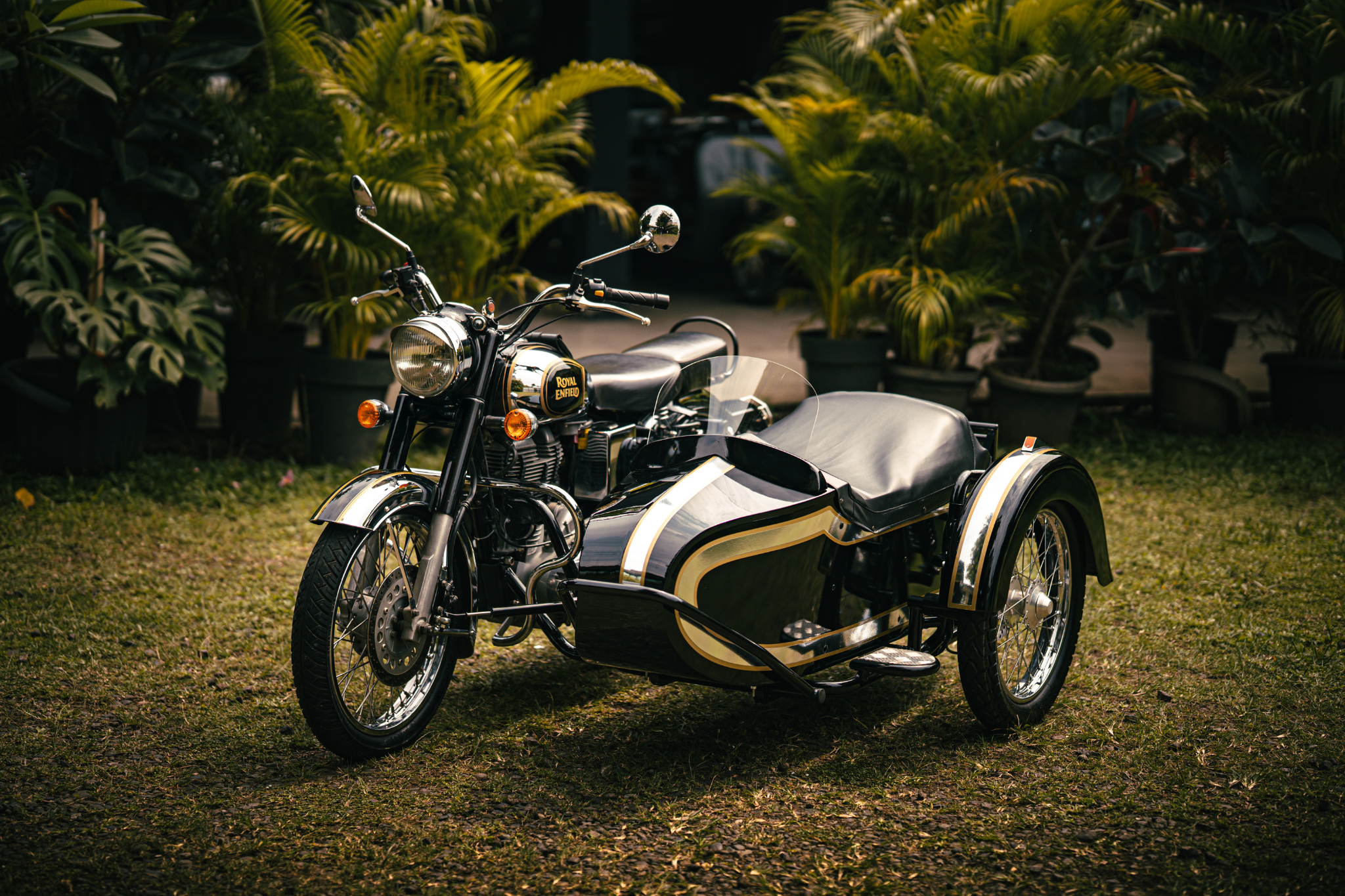motorcycle sidecar kit buying guide by Scooter99 showing custom sidecar installation